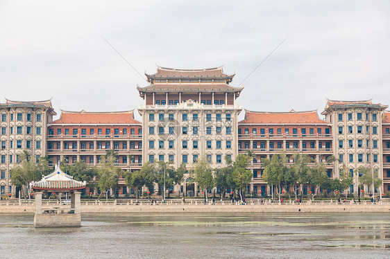 厦门集美学村集美中学图片