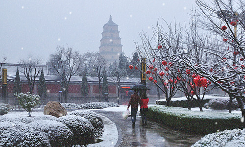 西安大雁塔雪景背景