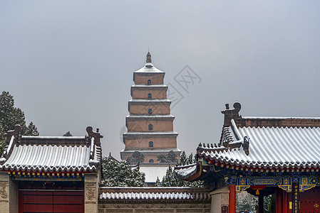 西安大雁塔雪景图片