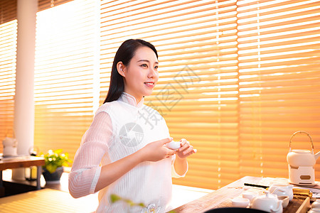 茶室女生饮茶形象图片