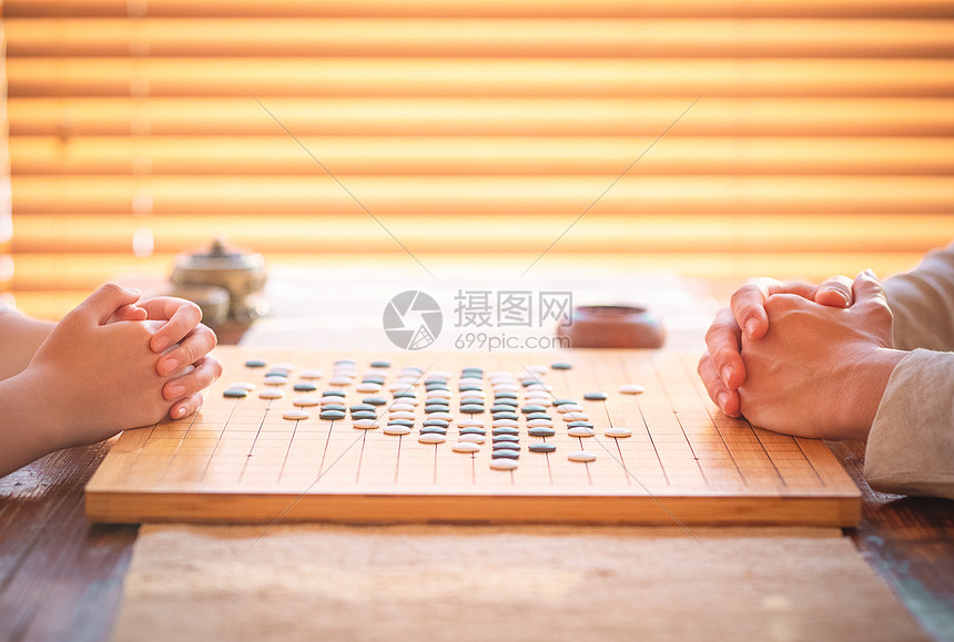 两人下围棋图片