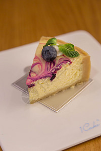 蓝莓奶油小蛋糕图片
