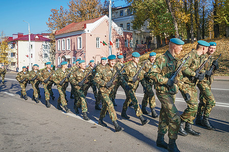 白俄罗斯军人阅兵【媒体用图】（仅限媒体用图使用，不可用于商业用途）图片