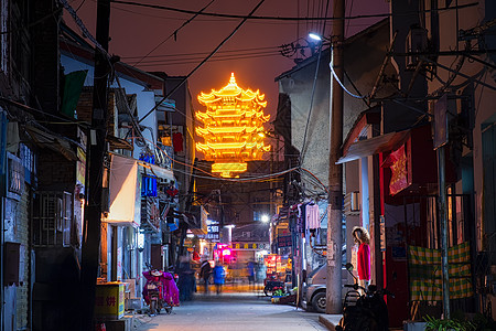 道路标志武汉小巷看黄鹤楼背景