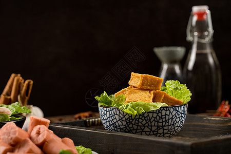 火锅食材鱼豆腐背景图片