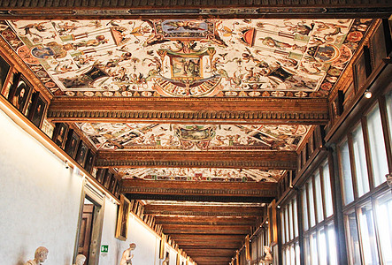 意大利佛罗伦萨乌菲兹美术馆走廊图片