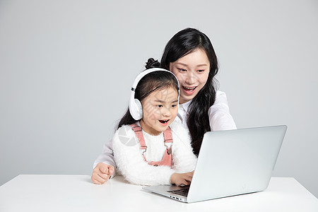 学习小学生儿童在线教育背景