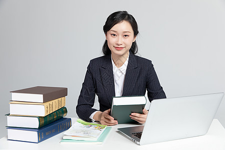 办公的女教师图片素材