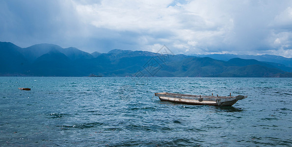 四川泸沽湖的风景图片