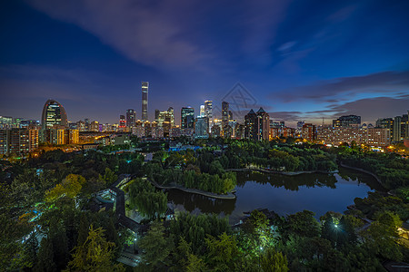 北京团结湖公园夜景CBD图片
