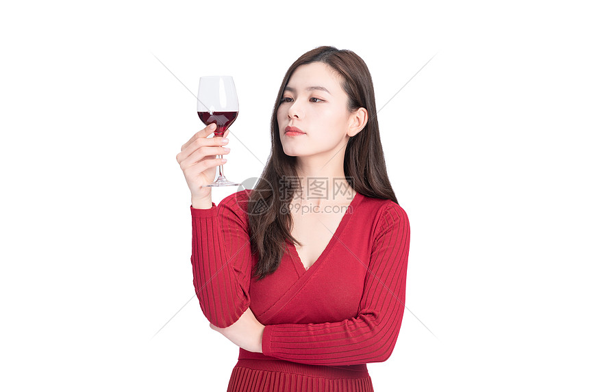 女性喝红酒图片