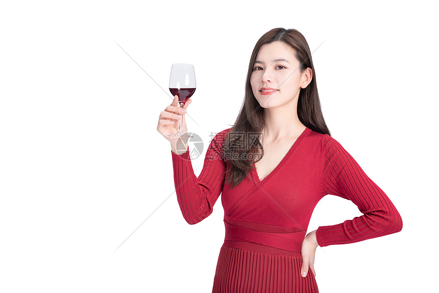 女性喝红酒图片