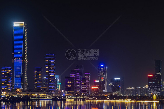 广东深圳南山区前海城市夜景图片