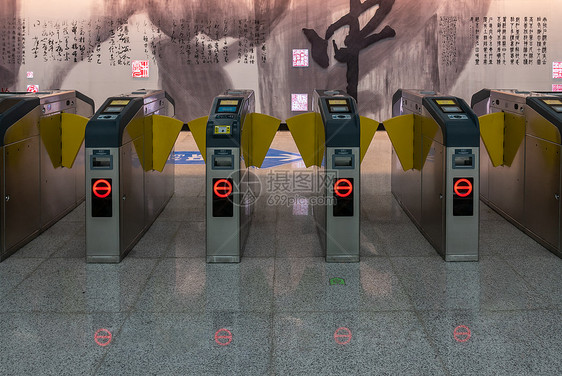 地铁站闸机验票系统图片