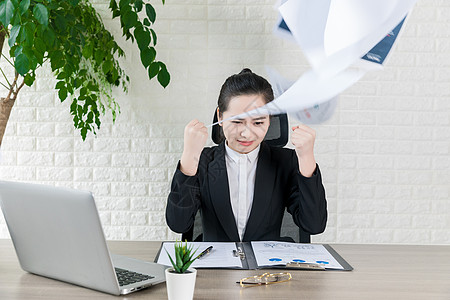 苦恼的女人职场女性工作压力背景