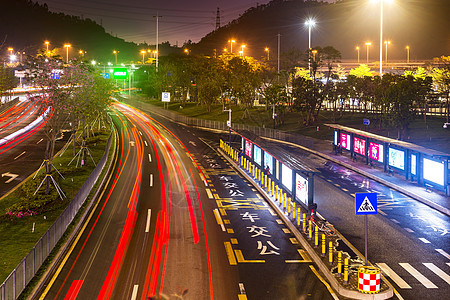 夜间城市道路背景图片
