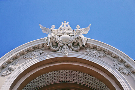 胡志明市歌剧院屋顶的精美浮雕背景图片