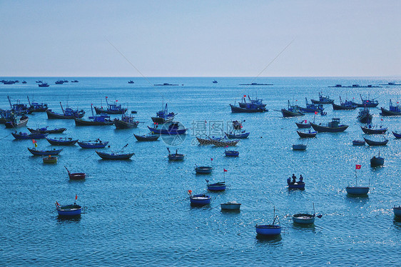 越南美奈渔村海洋捕捞场景图片