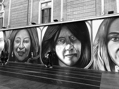 西班牙马德里街拍涂鸦黑白照高清图片