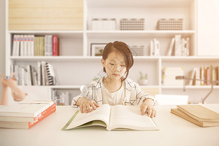 窝在家里在家里学习设计图片