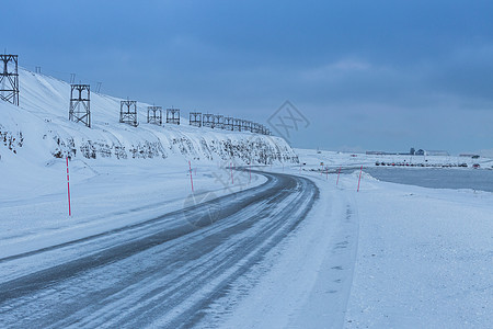 北极冬季壮观的雪山风光图片