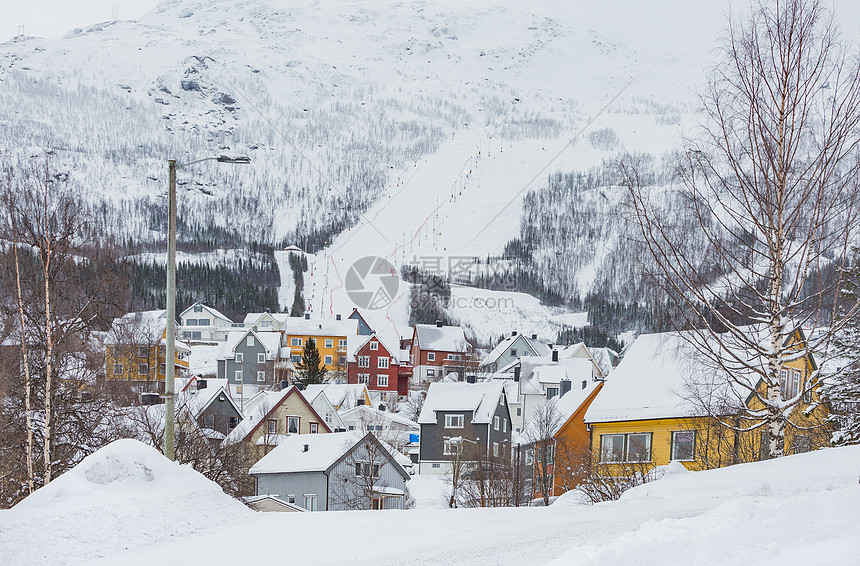 挪威著名旅游滑雪胜地纳尔维克城市风光图片