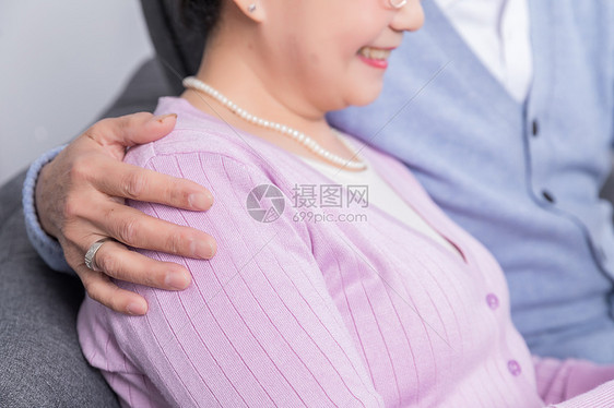 老年夫妻手部特写图片