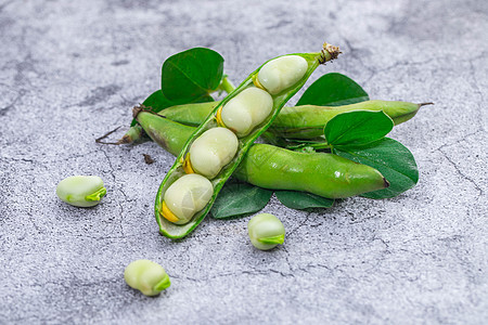 新鲜蔬菜蚕豆背景图片