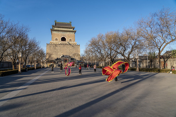 北京鼓楼大妈彩绸舞图片