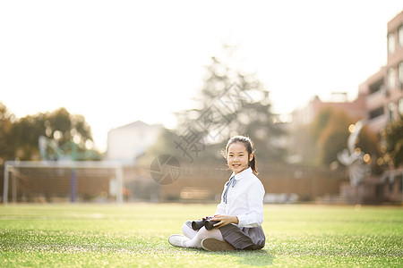 小学生操场活动图片