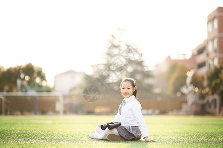 小学生操场活动图片