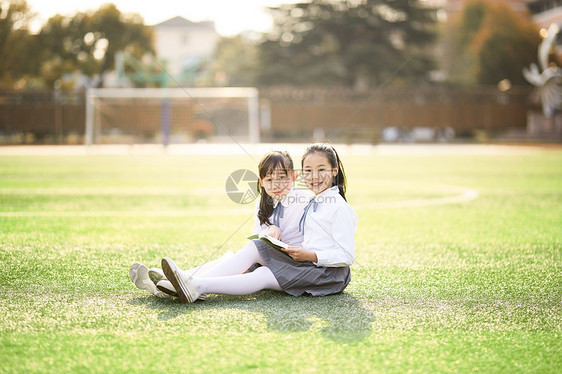 儿童节小学生操场活动图片