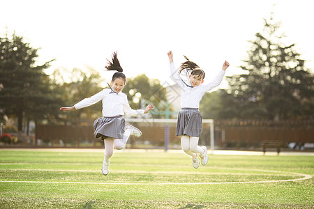 小学生操场活动图片