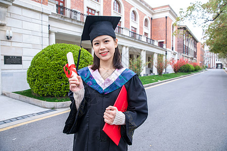 美女大学生毕业图片