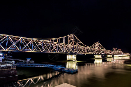 丹东鸭绿江大桥夜景钢索桥高清图片素材