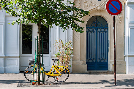 法国街景法国巴黎街头共享单车背景