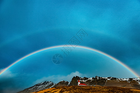 童话浪漫冰岛双层彩虹红房子背景