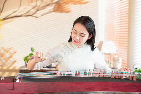 古风眼睛美女弹古筝背景