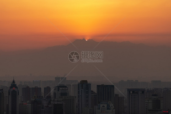 日落四姑娘山远景图片