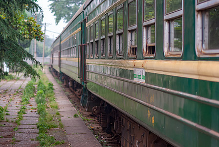 绿皮小火车铁轨高清图片素材