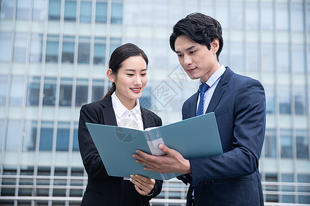 商务男女聊天会谈图片