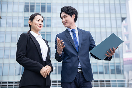 商务男女聊天会谈图片