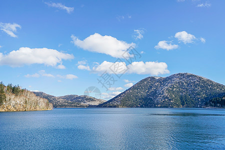 日本北海道然别湖风光图片