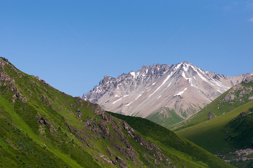 新疆天山山脉山峰山峦风景图片