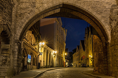 爱沙尼亚首都塔林老城夜景图片