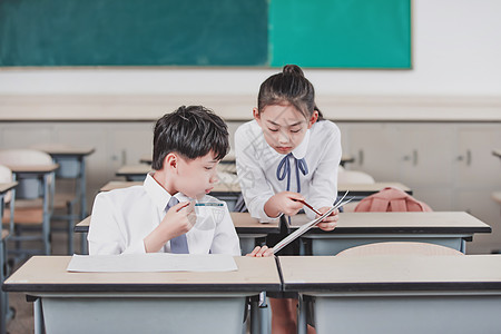 小学生学习考试高清图片