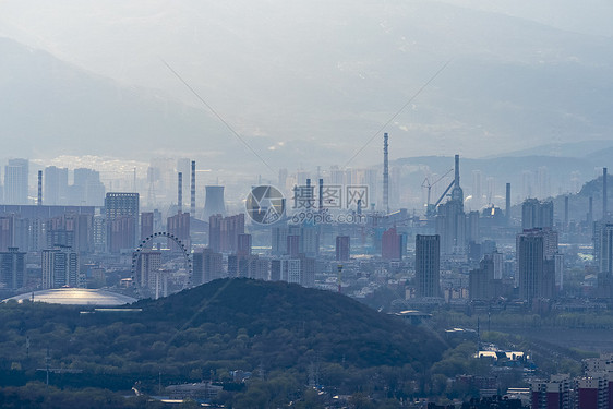 雾霾北京石景山与门头沟建筑图片