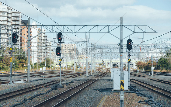 日本火车站铁轨电线图片
