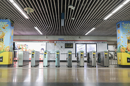 上海地铁站的入口闸机图片