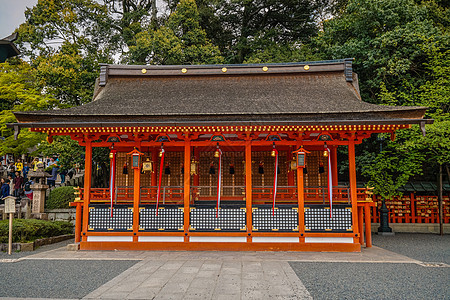 日本京都伏见稻荷大社春季图片